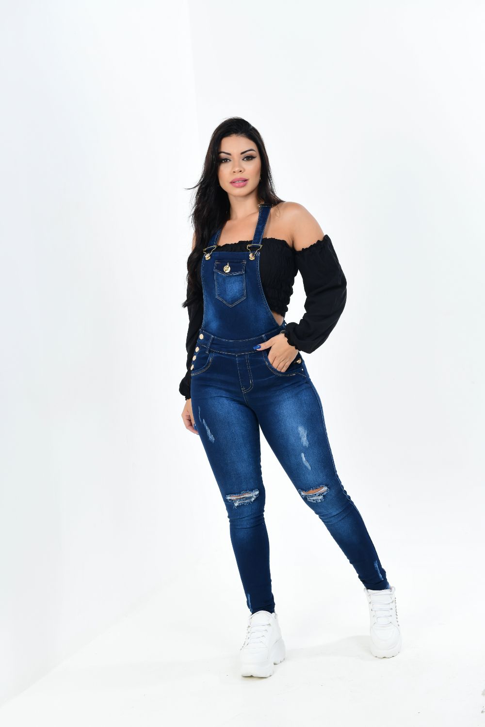 Macacão Feminino Jeans Rasgado