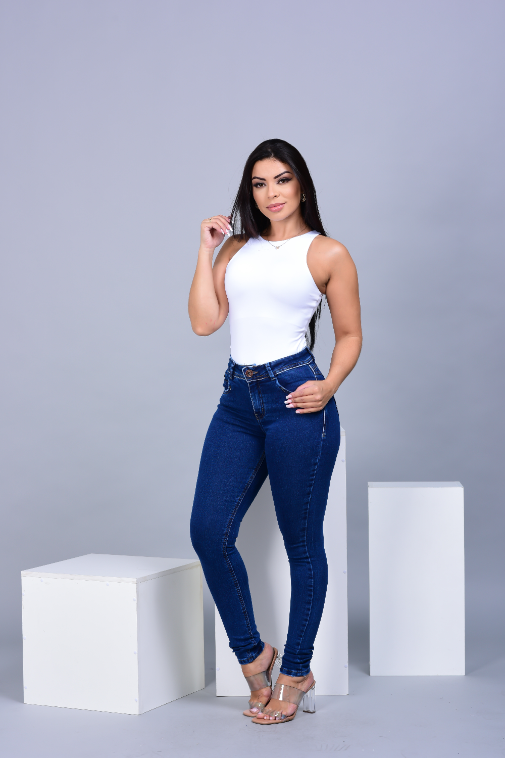 Calça Feminina Jeans Skinny Com Lycra