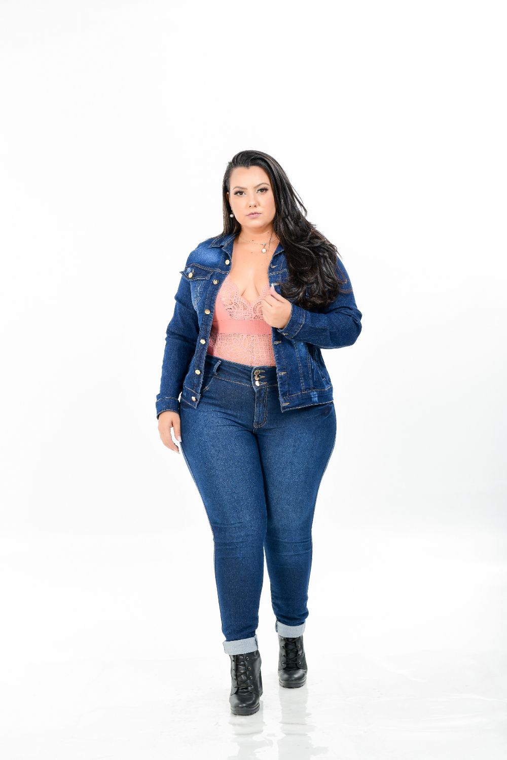 Jaqueta Feminina Jeans Plus Size Com Lycra