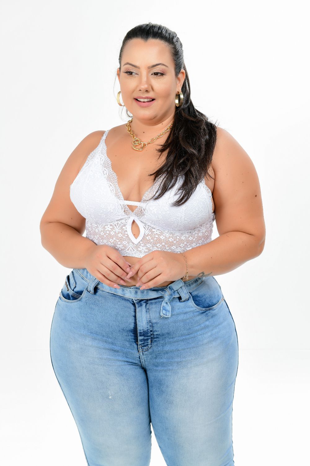 Calça Feminina Jeans Cigarrete Plus Size Detalhe Elástico Na Barra Cintura Média Xtracharmy