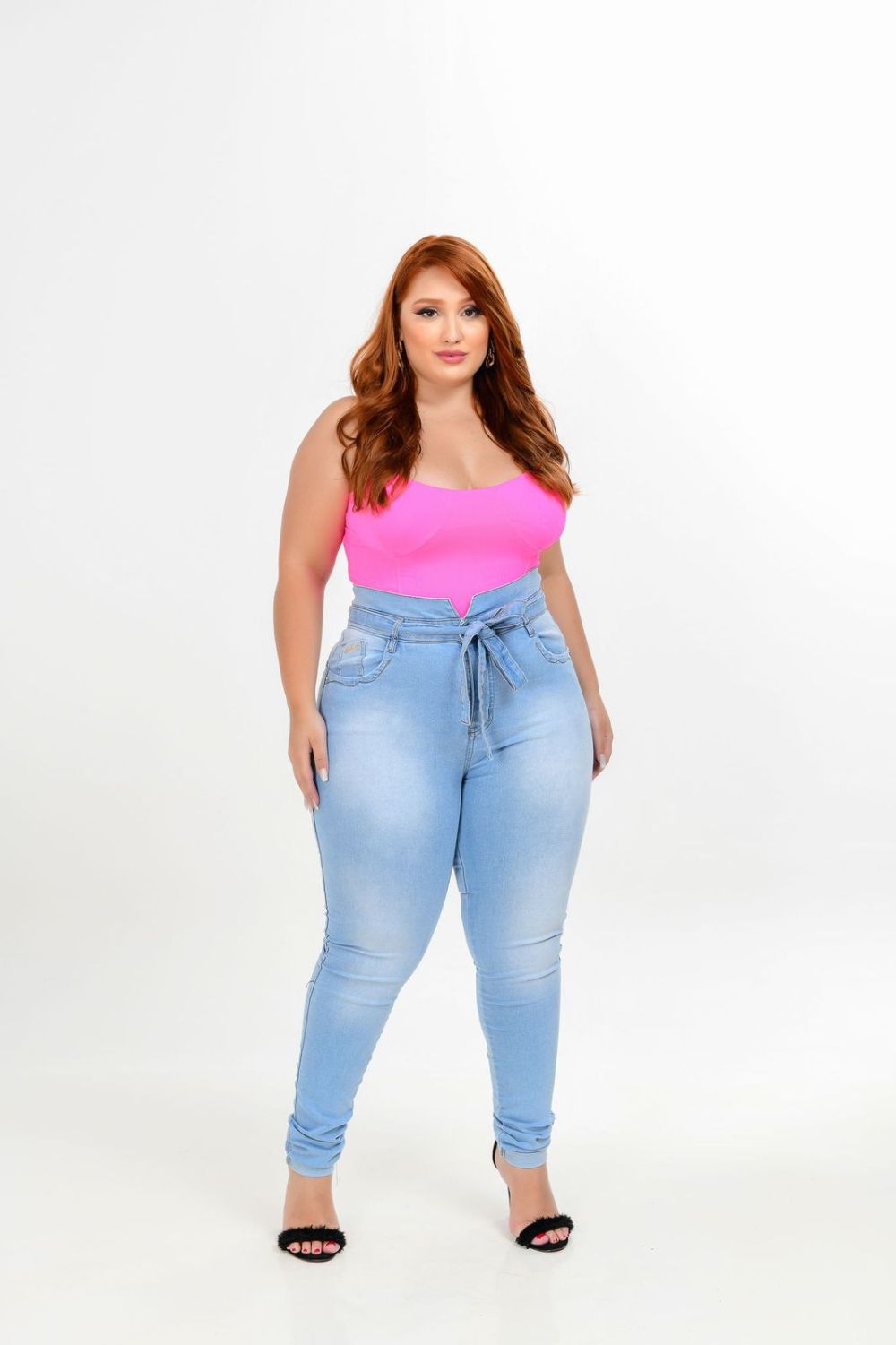 Calça Feminina Jeans Skinny Plus Size Cintura Alta Com Lycra Delavê