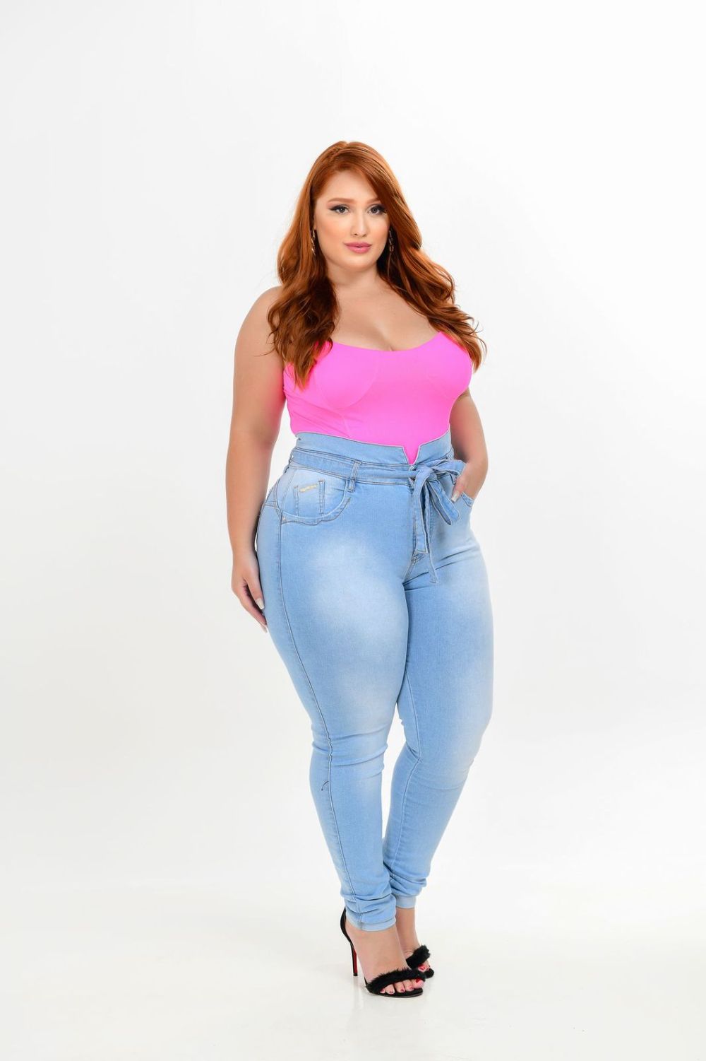Calça Feminina Jeans Skinny Plus Size Cintura Alta Com Lycra Delavê