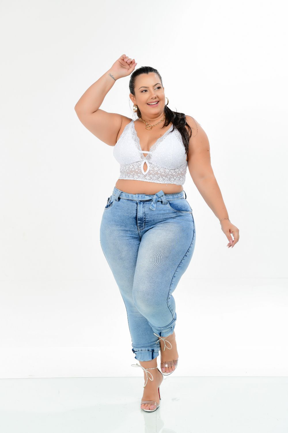 Calça Feminina Jeans Cigarrete Plus Size Detalhe Elástico Na Barra Cintura Média Xtracharmy