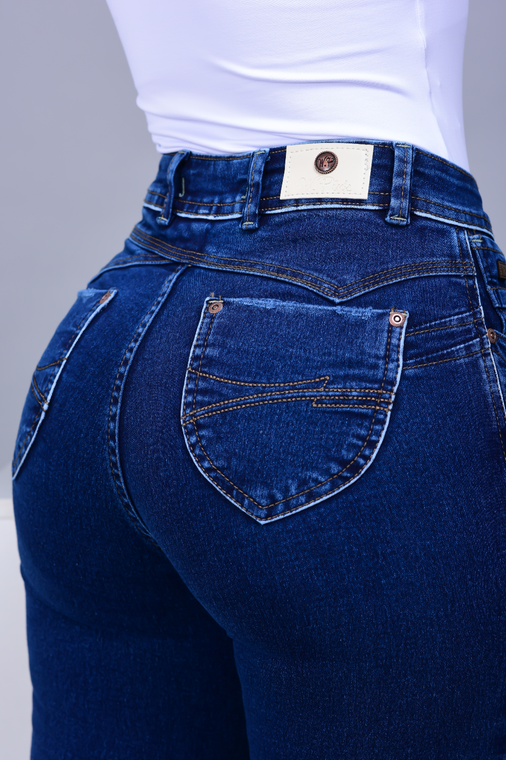Calça Feminina Jeans Skinny Com Lycra